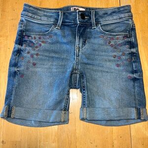Little Girls Jean Bermuda Shorts Flower Embroidered 8